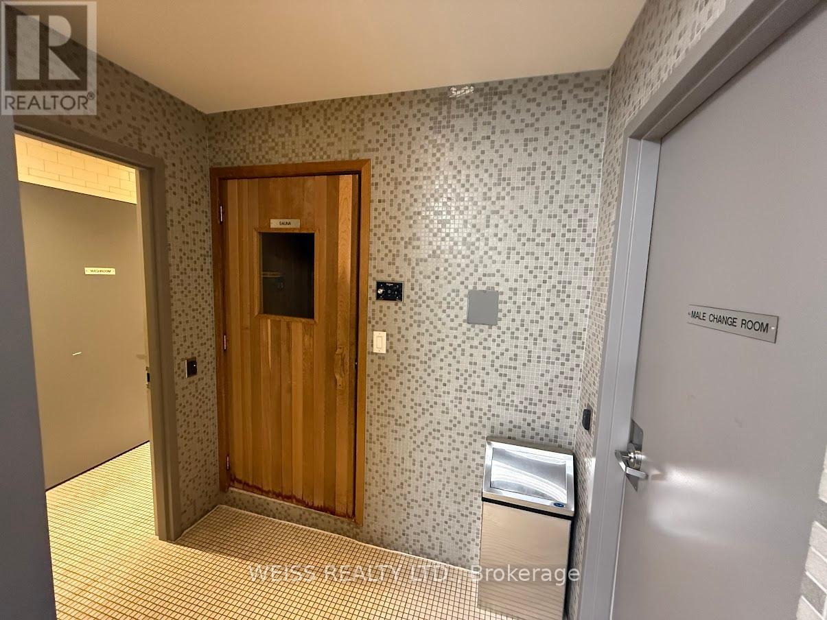 707 - 3830 Bathurst Street W, Toronto, ON - Indoor Photo Showing Other Room