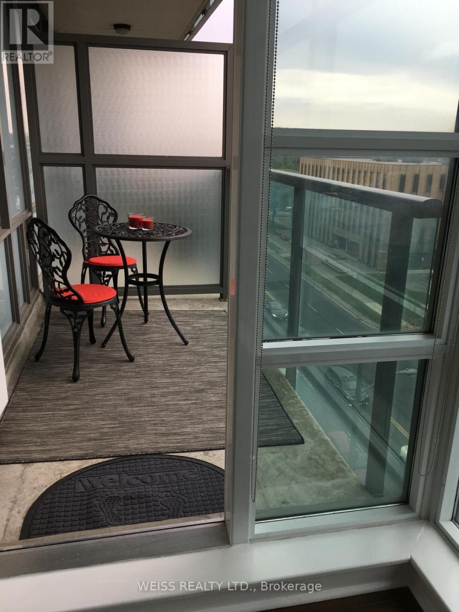 707 - 3830 Bathurst Street W, Toronto, ON - With Exterior