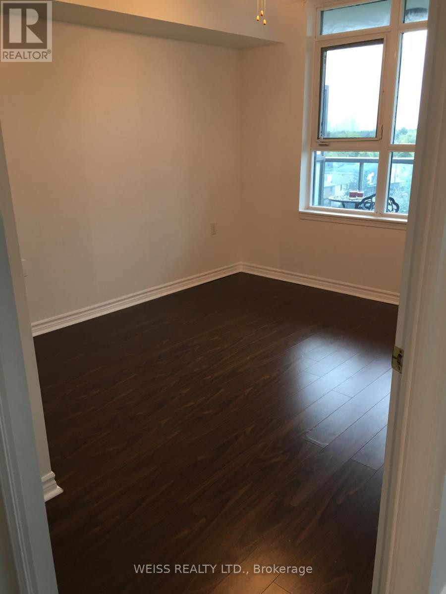 707 - 3830 Bathurst Street W, Toronto, ON - Indoor Photo Showing Other Room