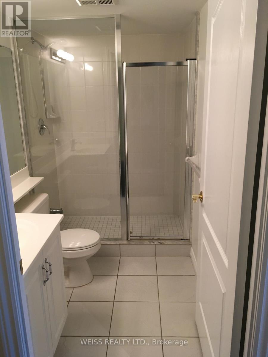707 - 3830 Bathurst Street W, Toronto, ON - Indoor Photo Showing Bathroom