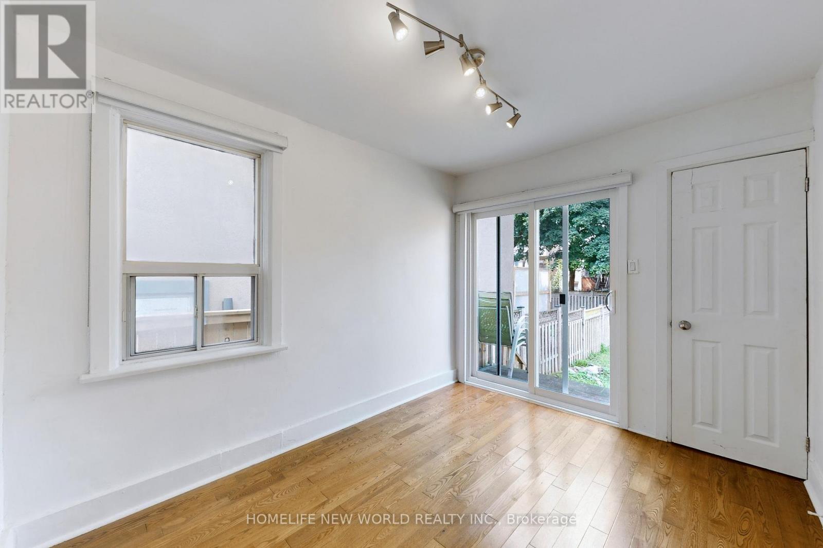 14 Franklin Avenue, Toronto, ON - Indoor Photo Showing Other Room