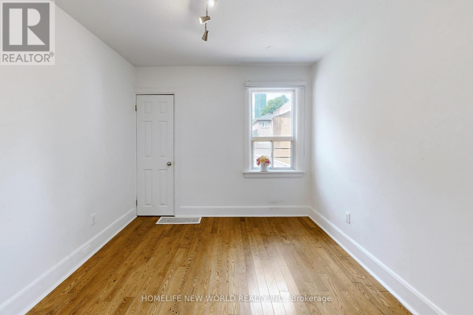 14 Franklin Avenue, Toronto, ON - Indoor Photo Showing Other Room