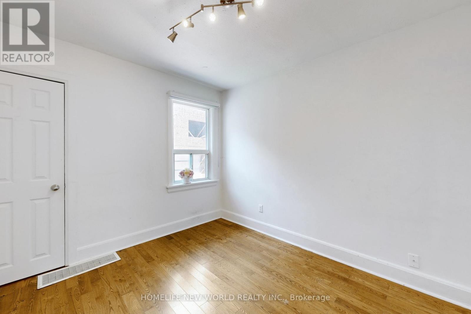 14 Franklin Avenue, Toronto, ON - Indoor Photo Showing Other Room