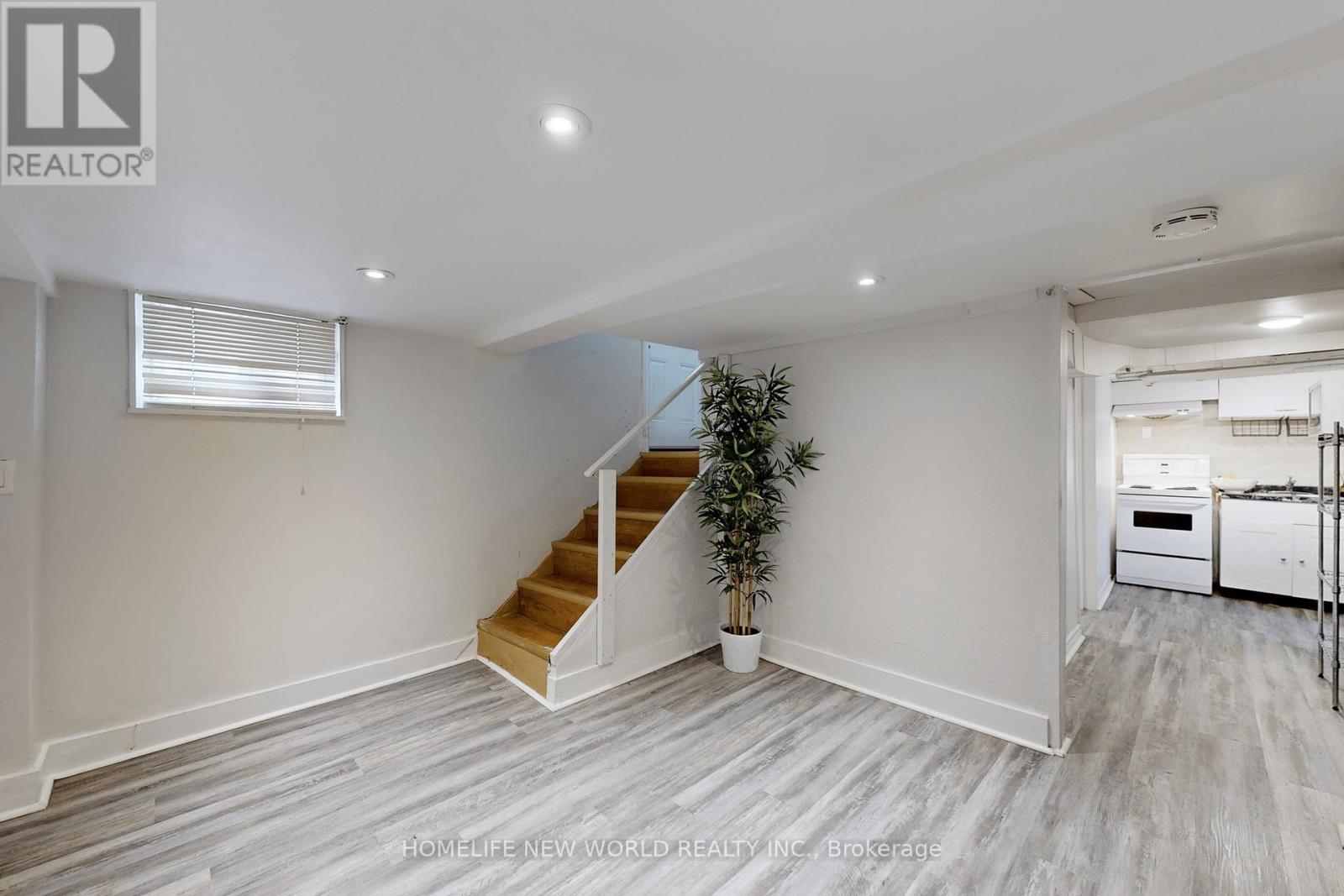 14 Franklin Avenue, Toronto, ON - Indoor