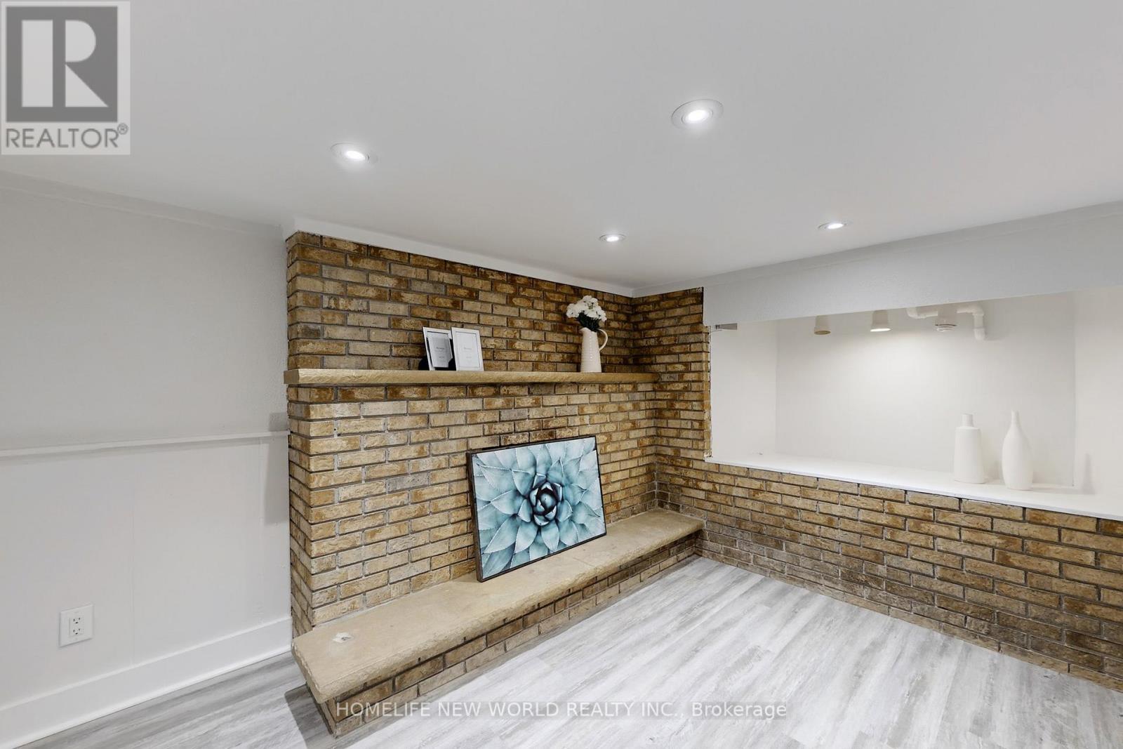 14 Franklin Avenue, Toronto, ON - Indoor With Fireplace