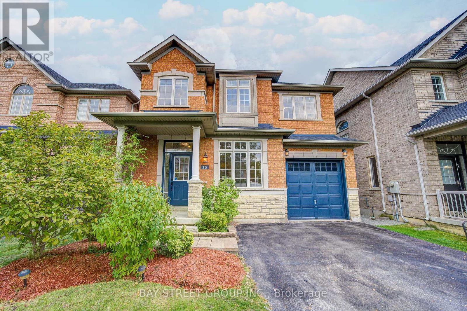 15 Sisley Crescent, Vaughan, ON - Outdoor With Facade