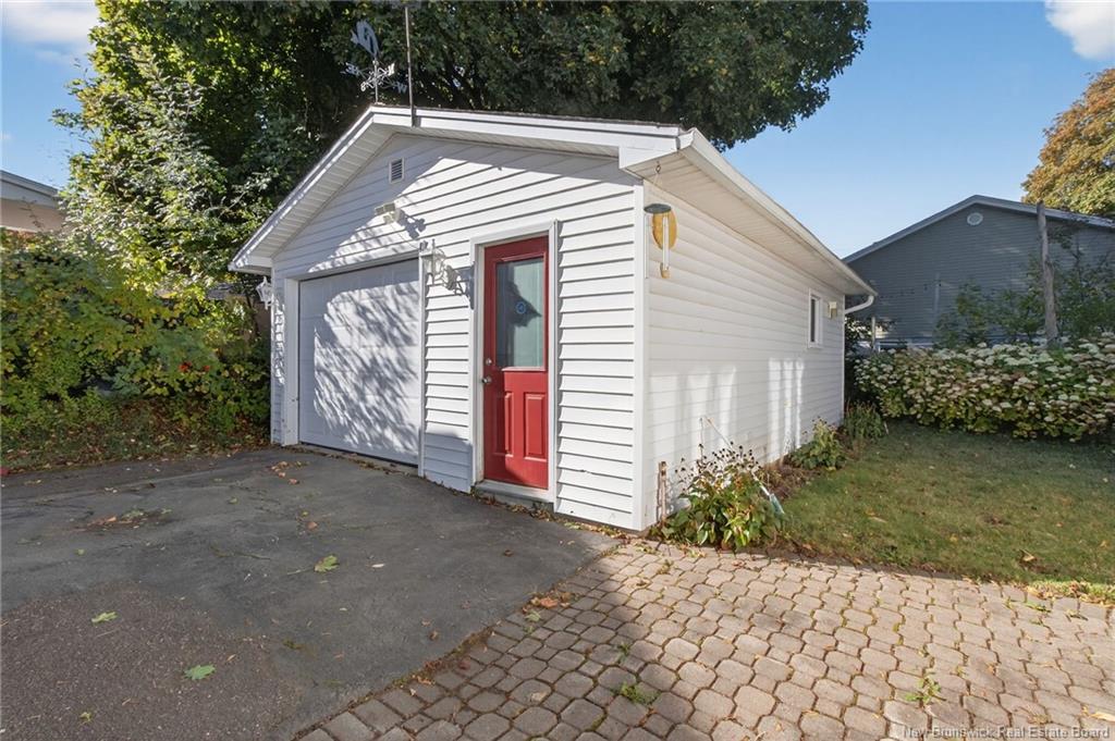 18 Carney Ave, Moncton, NB