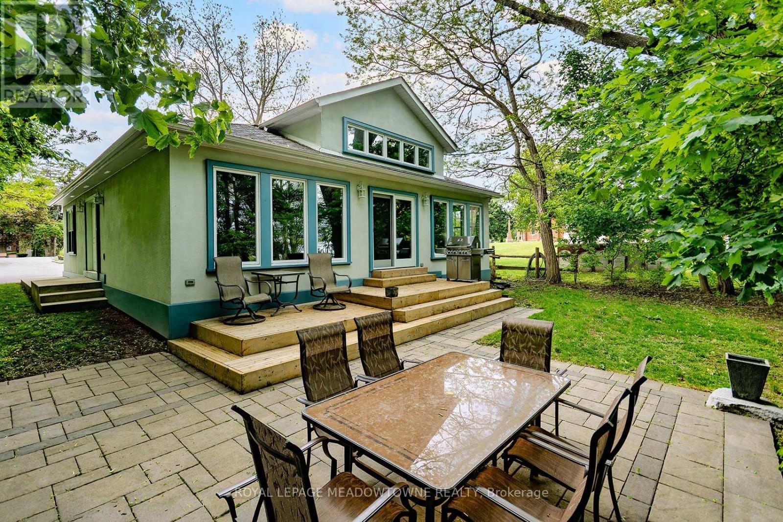 307 Queen Street S, Mississauga, ON - Outdoor With Deck Patio Veranda