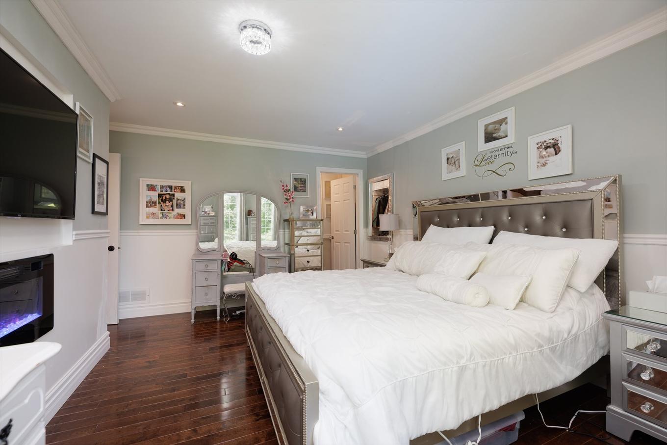 Primary bedroom - 21 Boul. Caza, Notre-Dame-De-L'Île-Perrot, QC - Indoor Photo Showing Bedroom