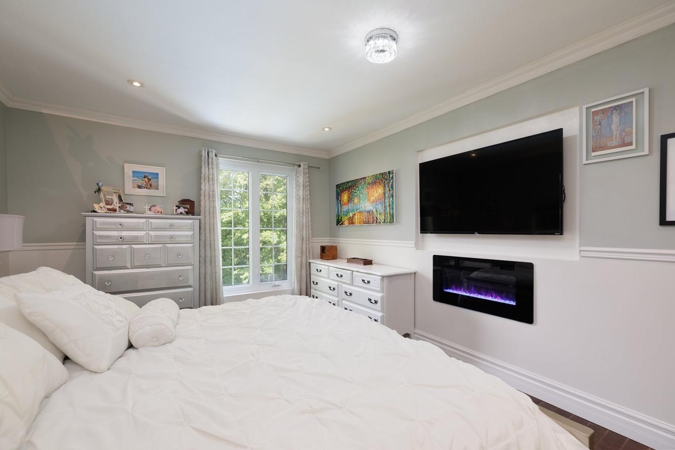 Primary bedroom - 21 Boul. Caza, Notre-Dame-De-L'Île-Perrot, QC - Indoor Photo Showing Bedroom