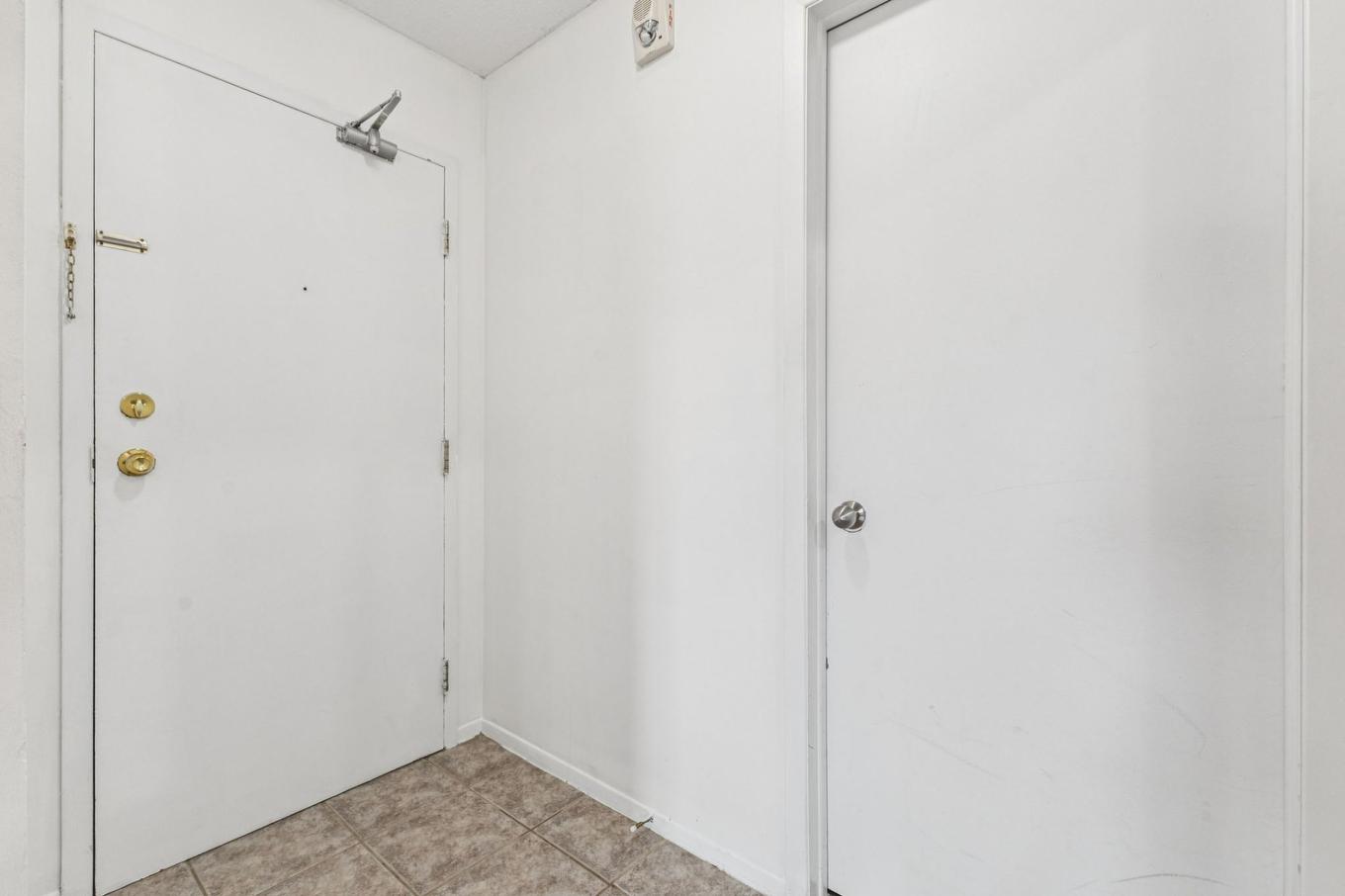 Hall d'entrée/Vestibule - 403-134 Rue De Lausanne, Gatineau (Gatineau), QC - Indoor Photo Showing Other Room