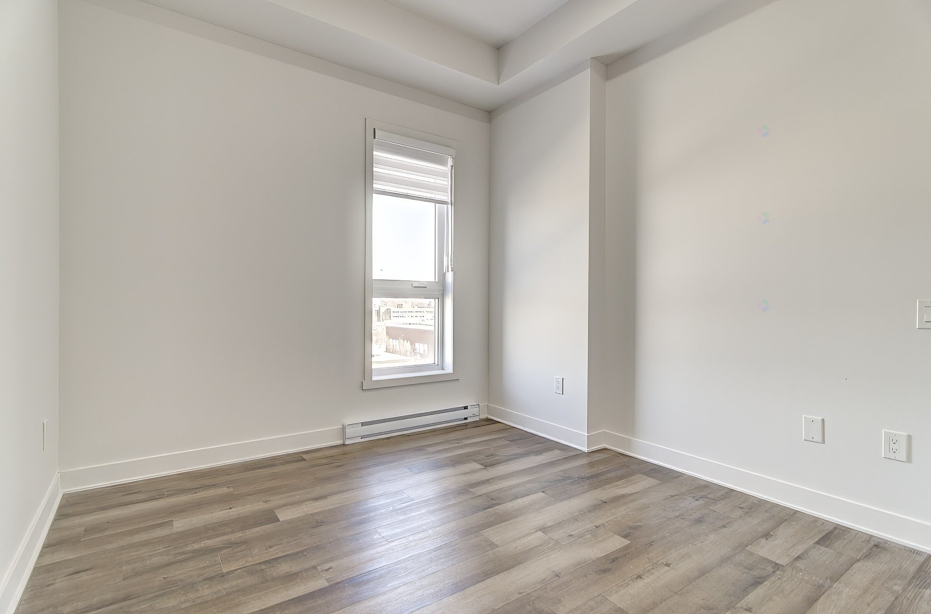 Bedroom - 405-2020 Rue Lucien-Thimens, Montréal (Saint-Laurent), QC - Indoor Photo Showing Other Room