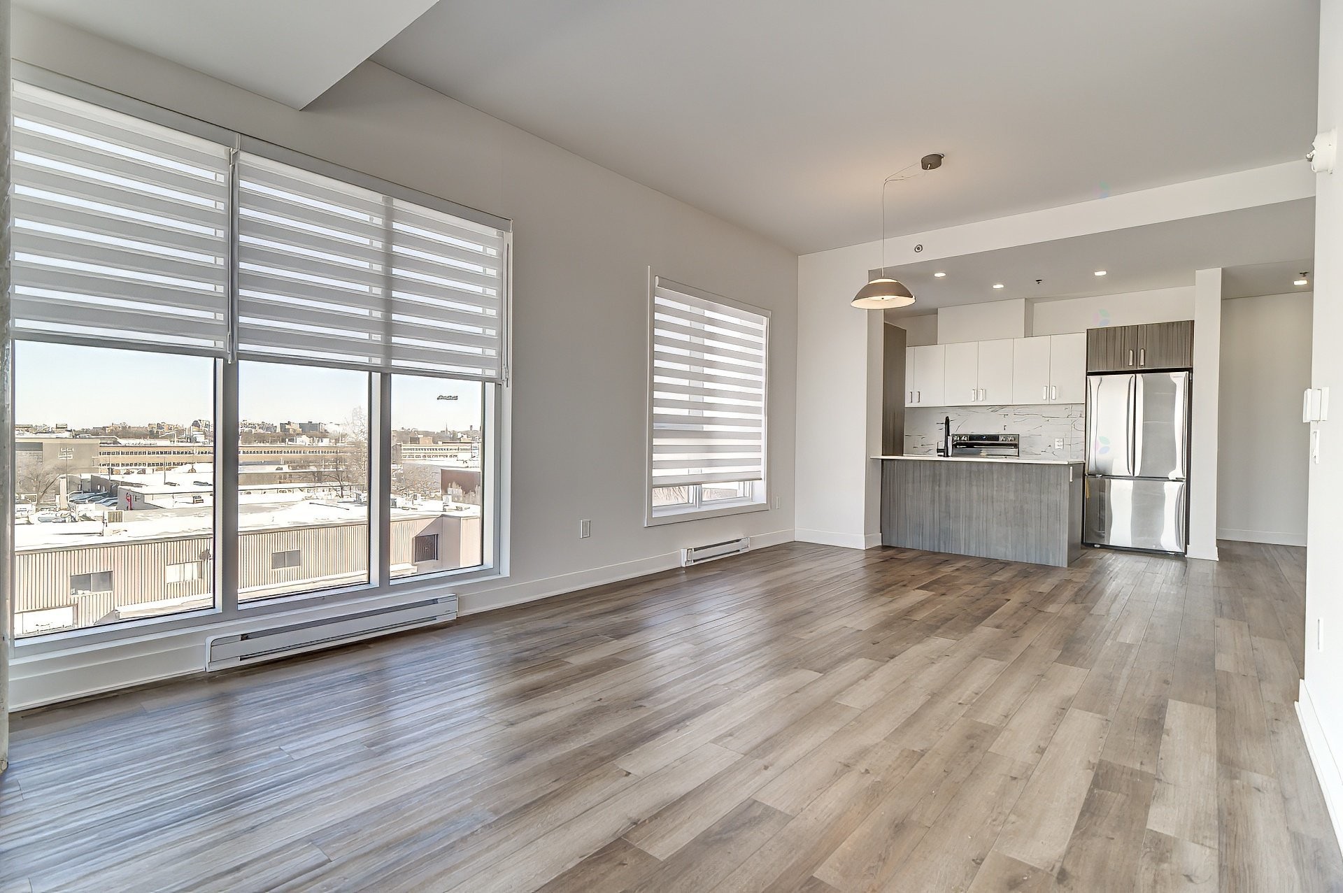 Living Room - 405-2020 Rue Lucien-Thimens, Montréal (Saint-Laurent), QC - Indoor Photo Showing Kitchen