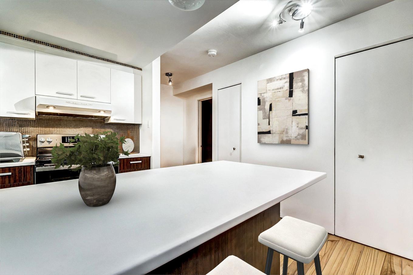 Cuisine - 1010-4650 Rue Jean-Talon E., Montréal (Saint-Léonard), QC - Indoor Photo Showing Kitchen