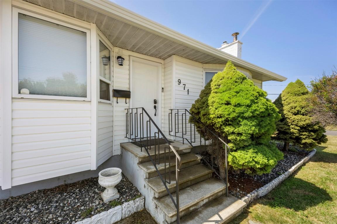 971 Kirkland Place, Kamloops, BC - Outdoor With Exterior