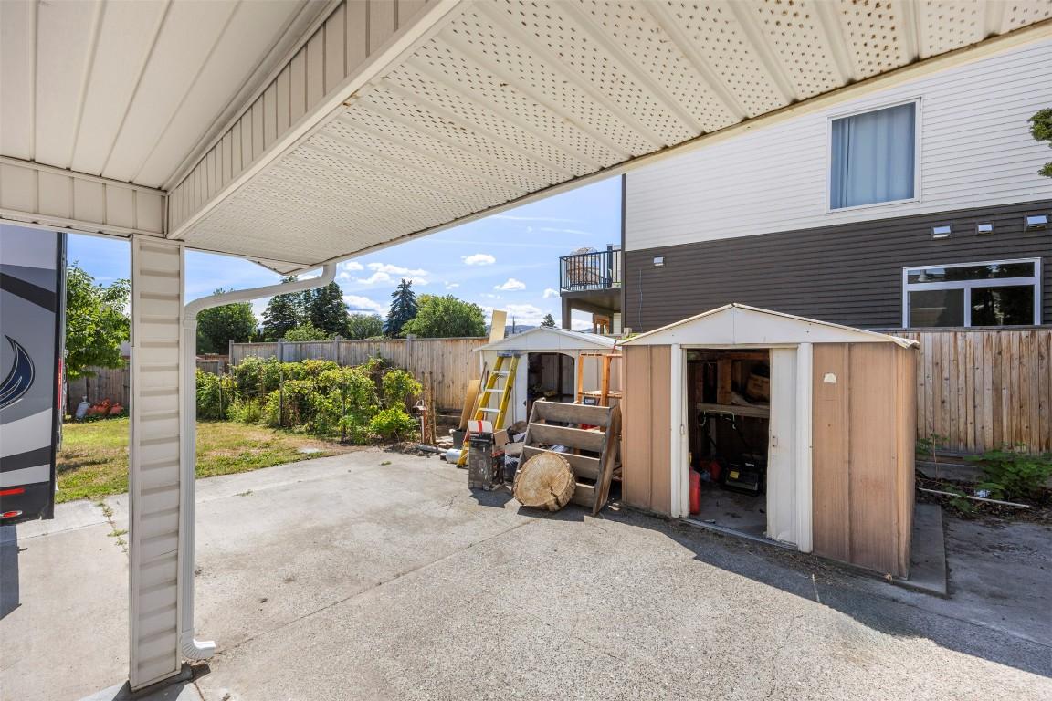 971 Kirkland Place, Kamloops, BC - Outdoor With Exterior