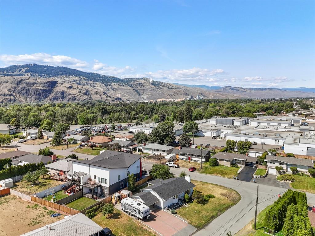 971 Kirkland Place, Kamloops, BC - Outdoor With View