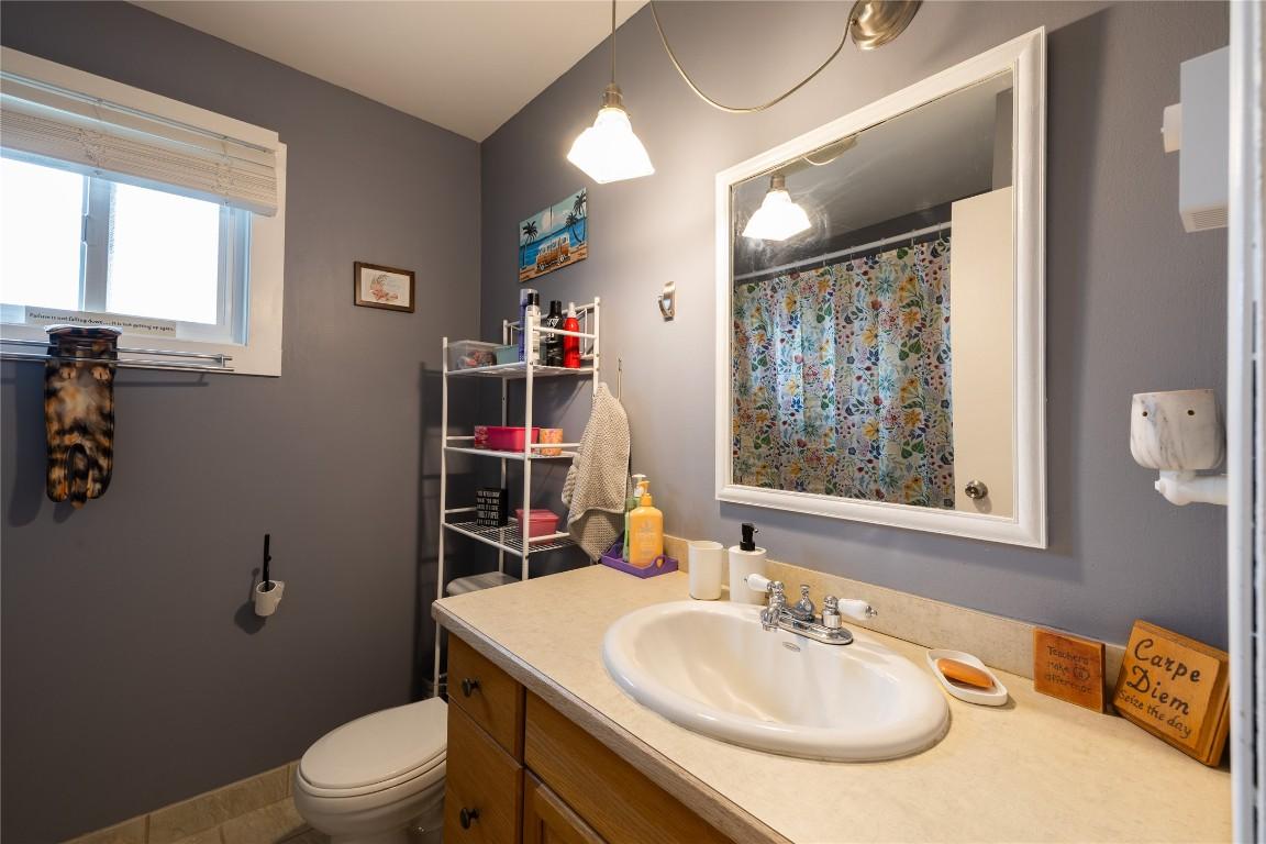 75-1605 Summit Drive, Kamloops, BC - Indoor Photo Showing Bathroom
