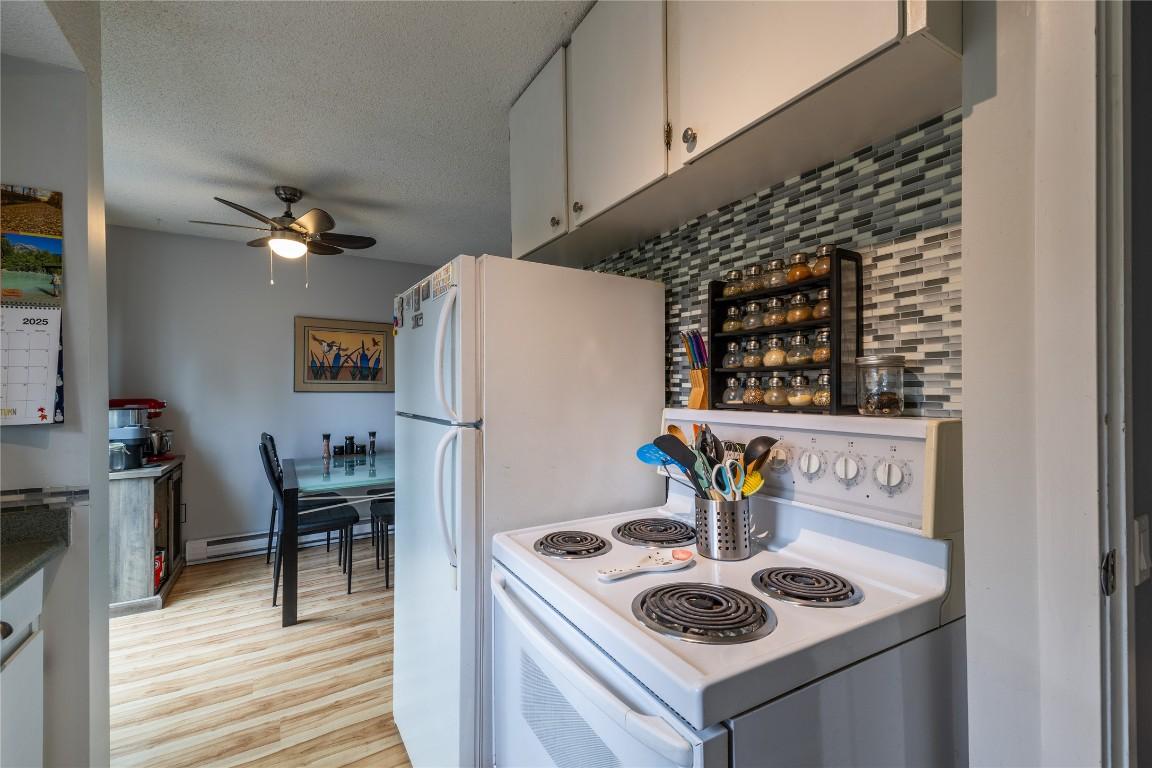 75-1605 Summit Drive, Kamloops, BC - Indoor Photo Showing Kitchen