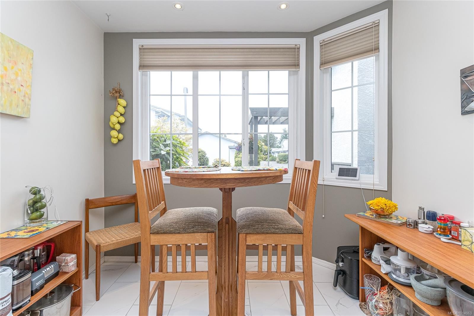 16-2115 Amelia Ave, Sidney, BC