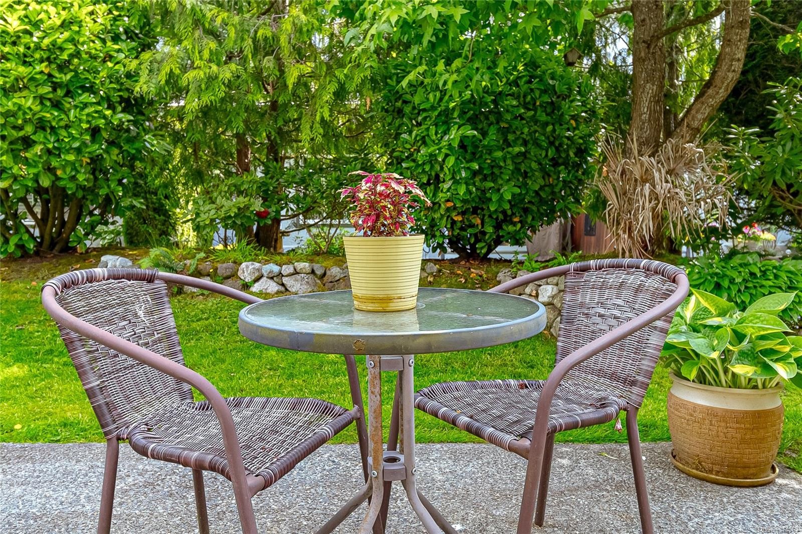 16-2115 Amelia Ave, Sidney, BC