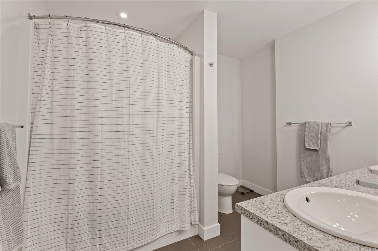 2052 Ernest Lane, Duncan, BC