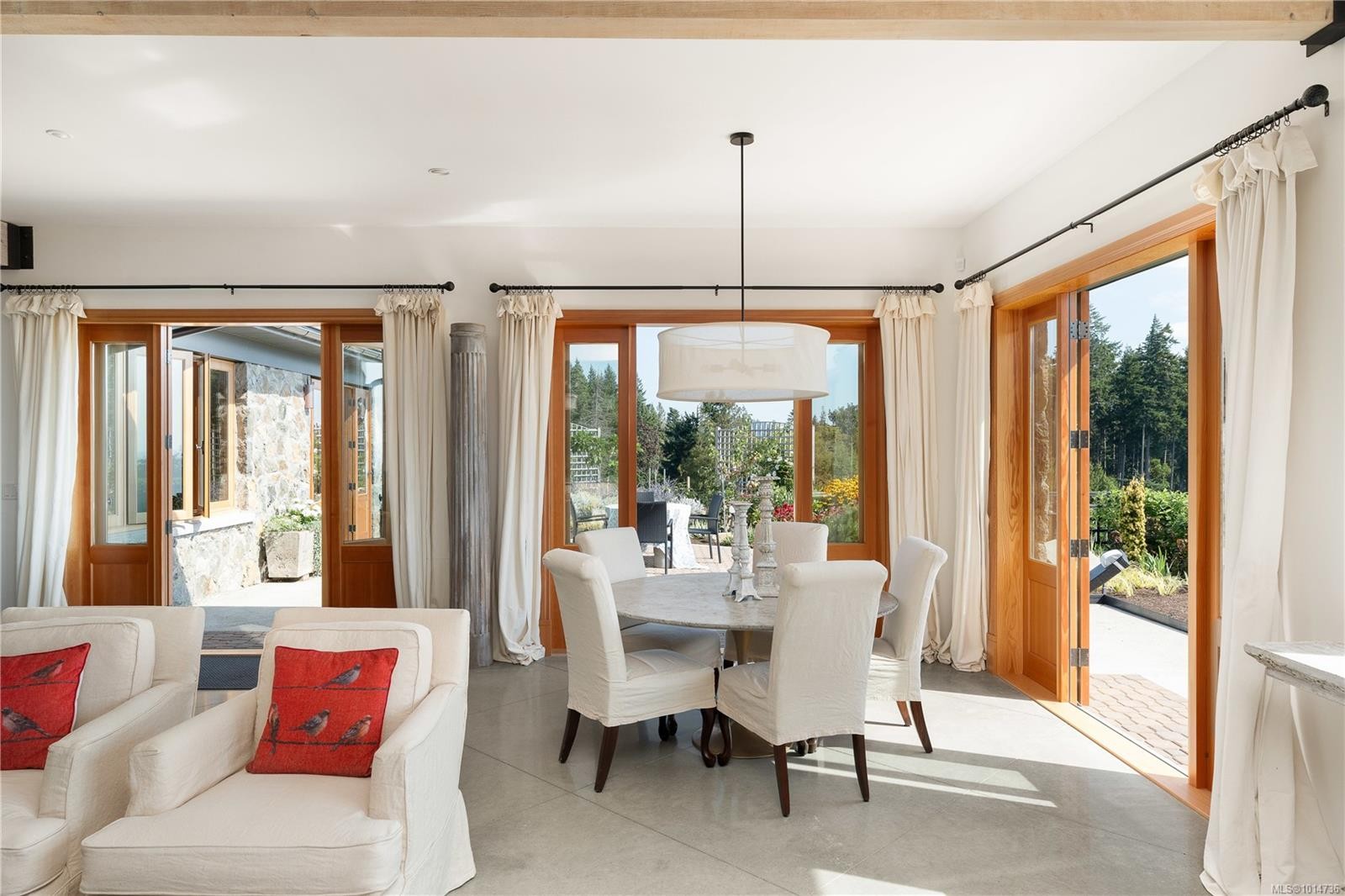 735 Arden Rd, Metchosin, BC