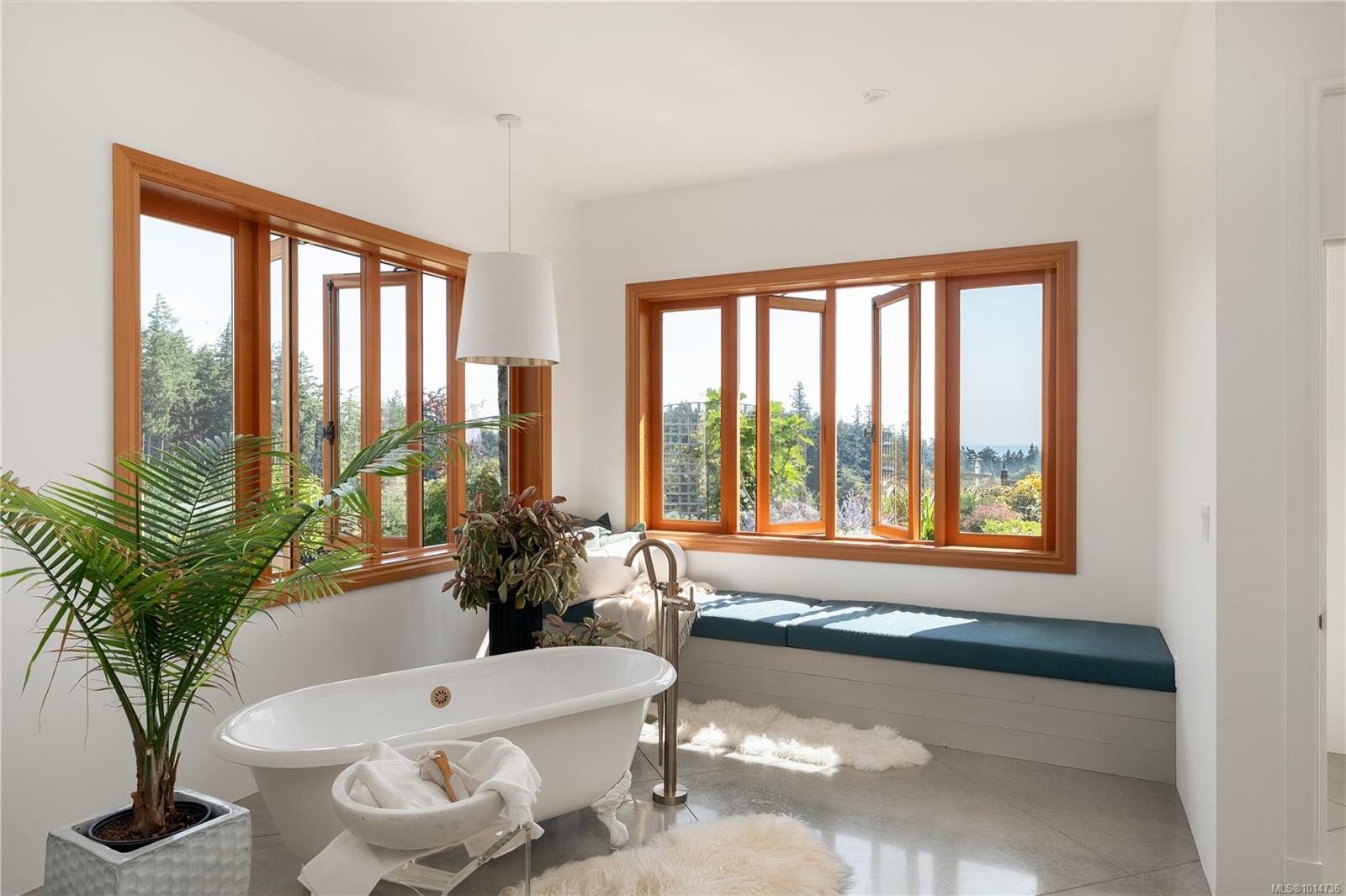 735 Arden Rd, Metchosin, BC