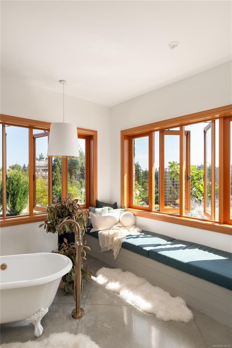 735 Arden Rd, Metchosin, BC