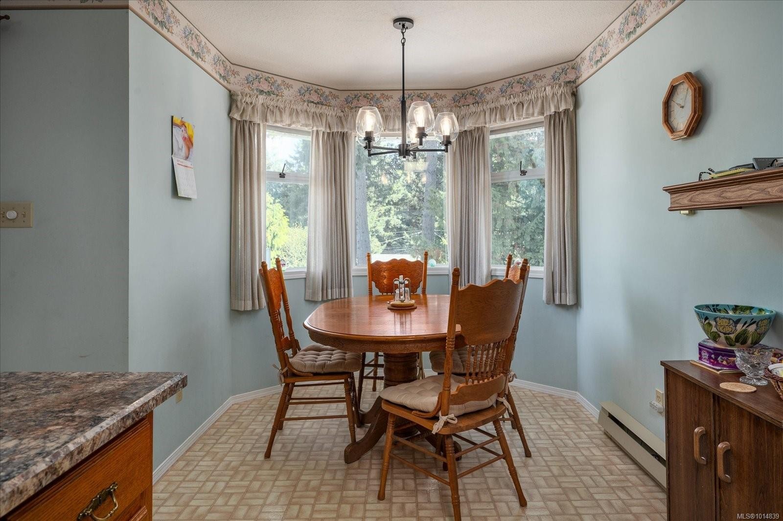 629 Dogwood Rd, Qualicum Beach, BC