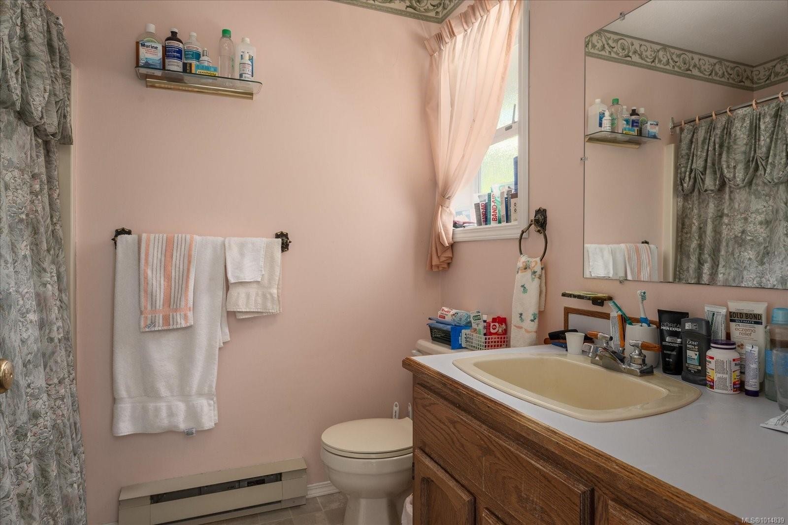 629 Dogwood Rd, Qualicum Beach, BC