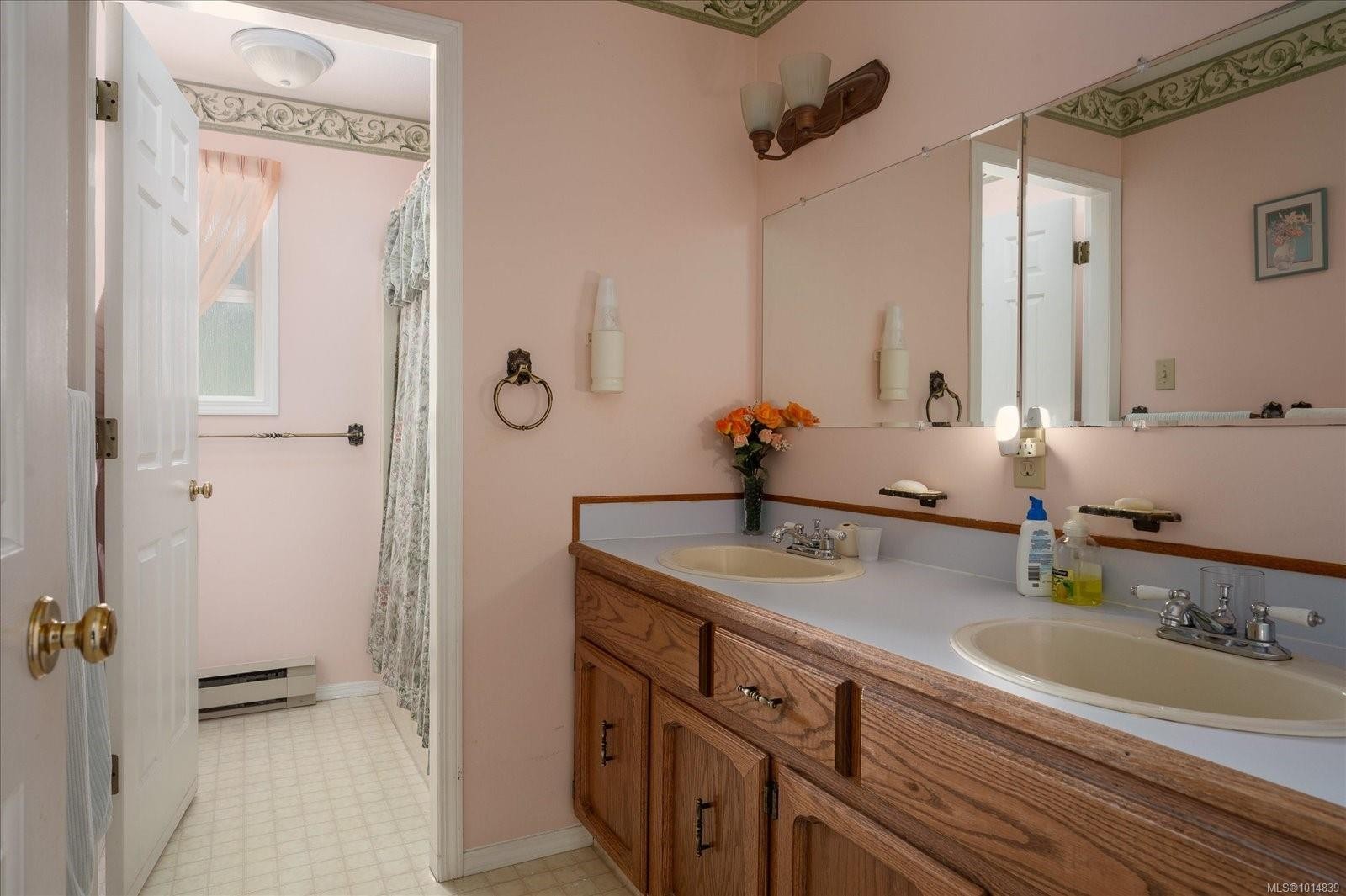 629 Dogwood Rd, Qualicum Beach, BC