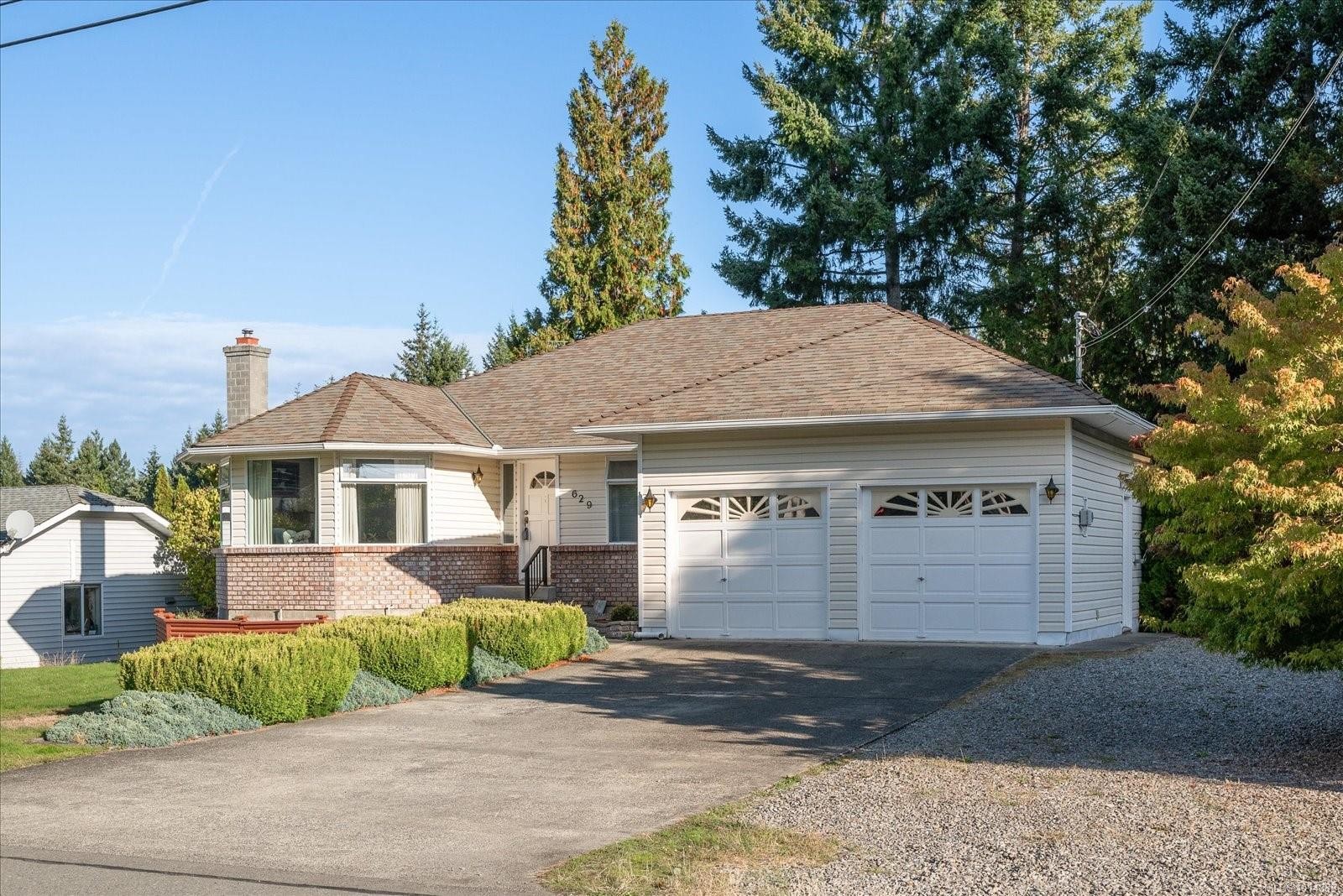 629 Dogwood Rd, Qualicum Beach, BC