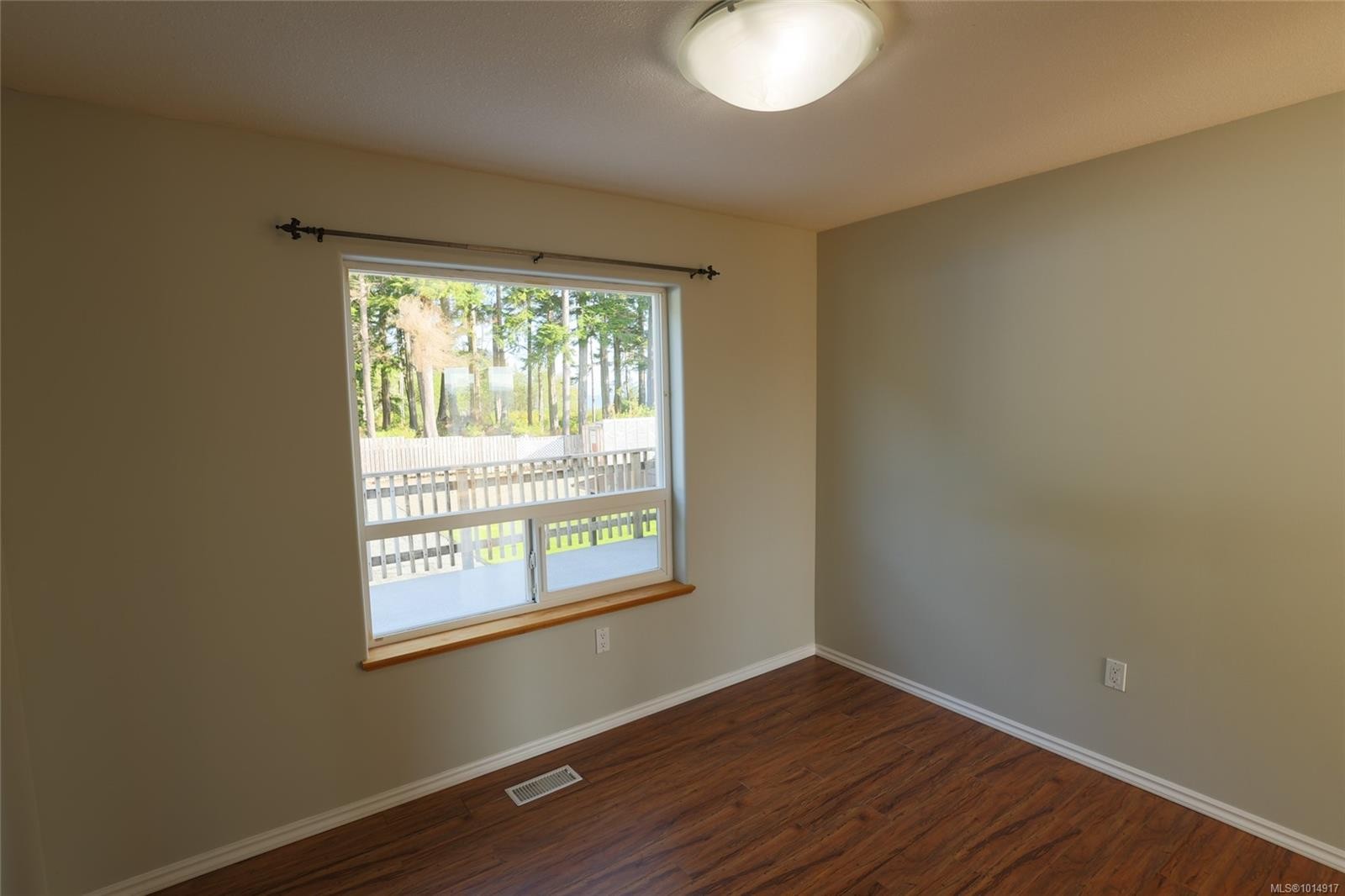 8730 Seaview Dr, Port Hardy, BC