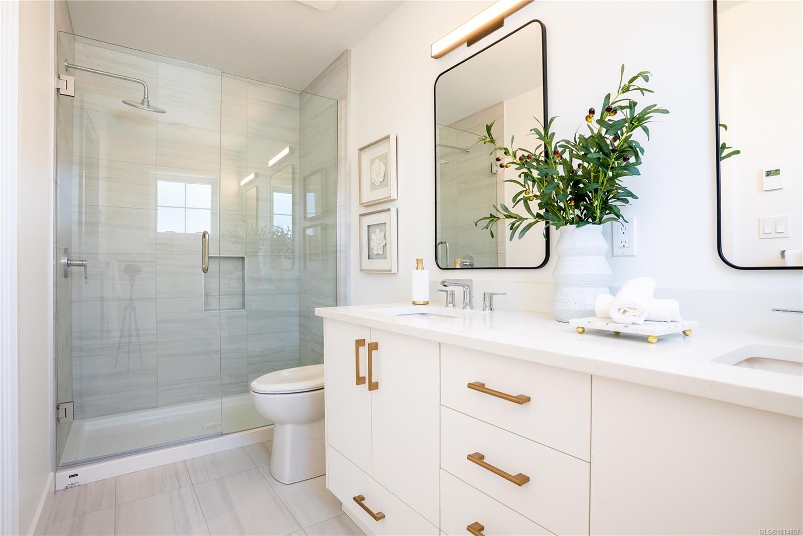 Unit 3-3907 Cedar Hill Rd, Saanich, BC