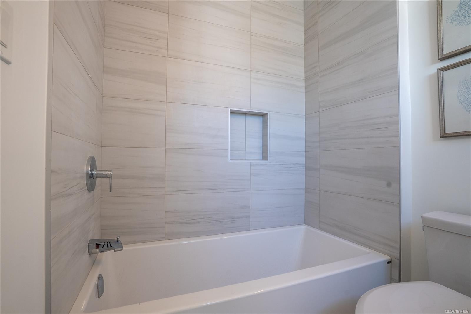 Unit 3-3907 Cedar Hill Rd, Saanich, BC