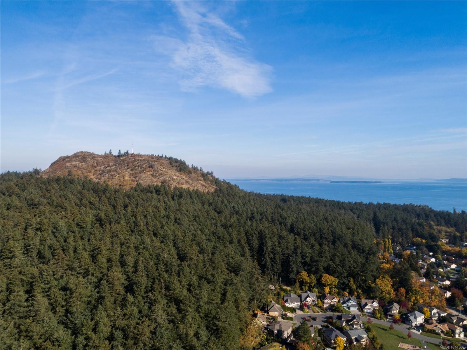 Unit 3-3907 Cedar Hill Rd, Saanich, BC