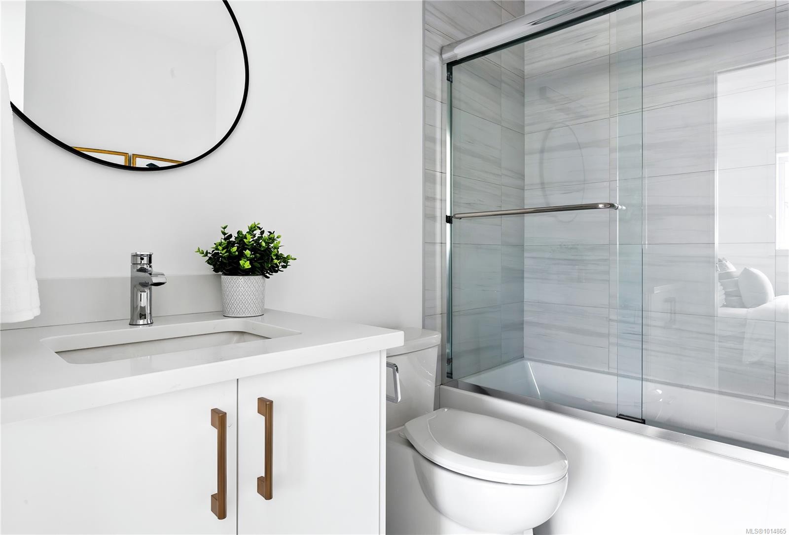 Unit 8-3907 Cedar Hill Rd, Saanich, BC