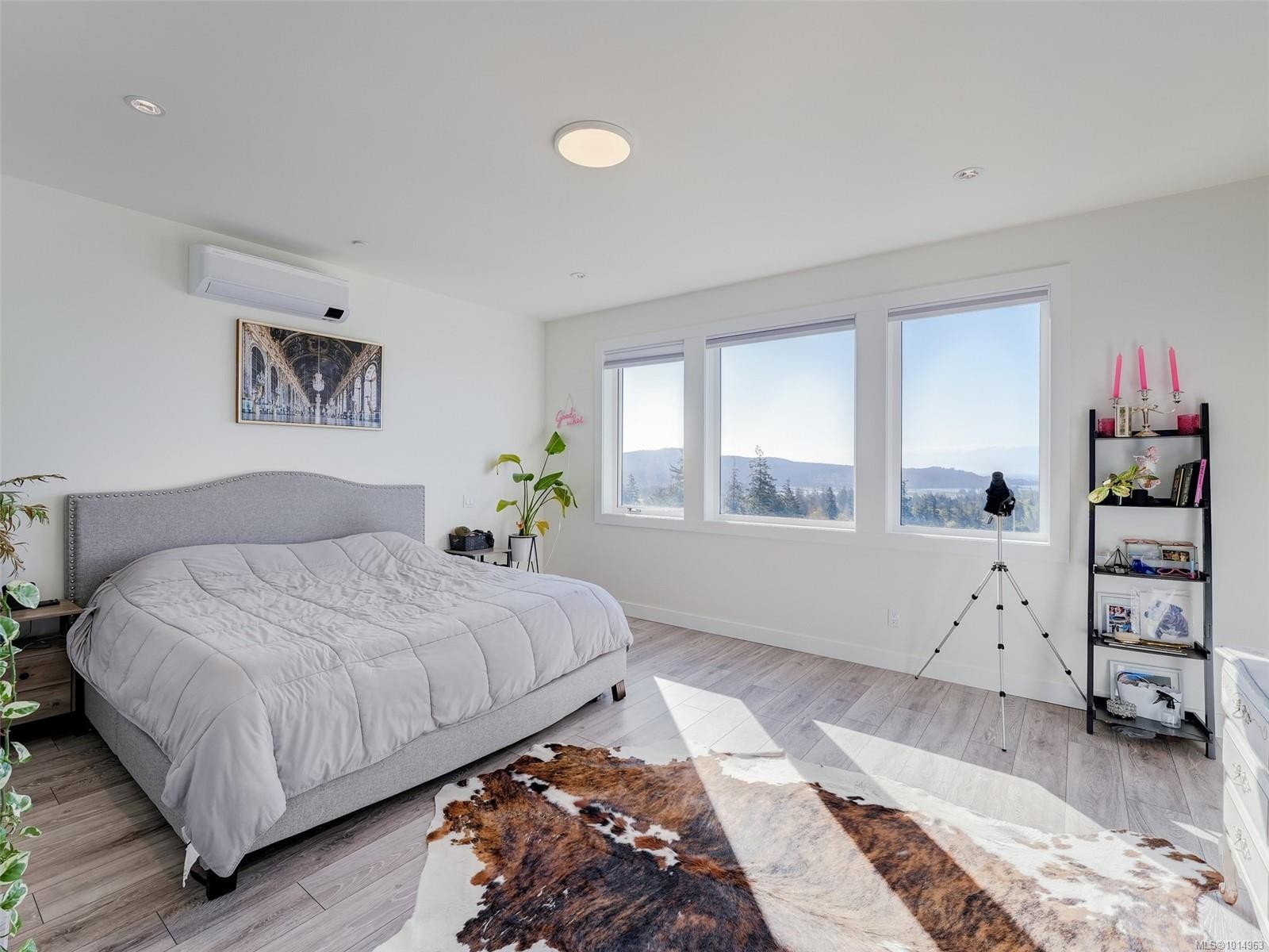 2311 Hudson Terr, Sooke, BC - Indoor Photo Showing Bedroom