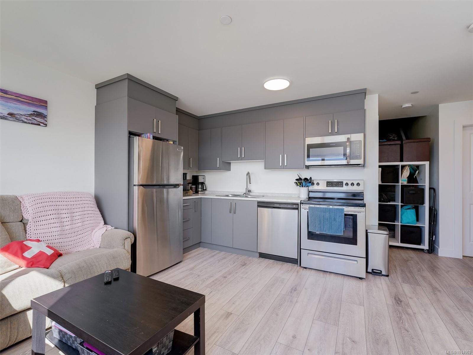2311 Hudson Terr, Sooke, BC - Indoor Photo Showing Kitchen