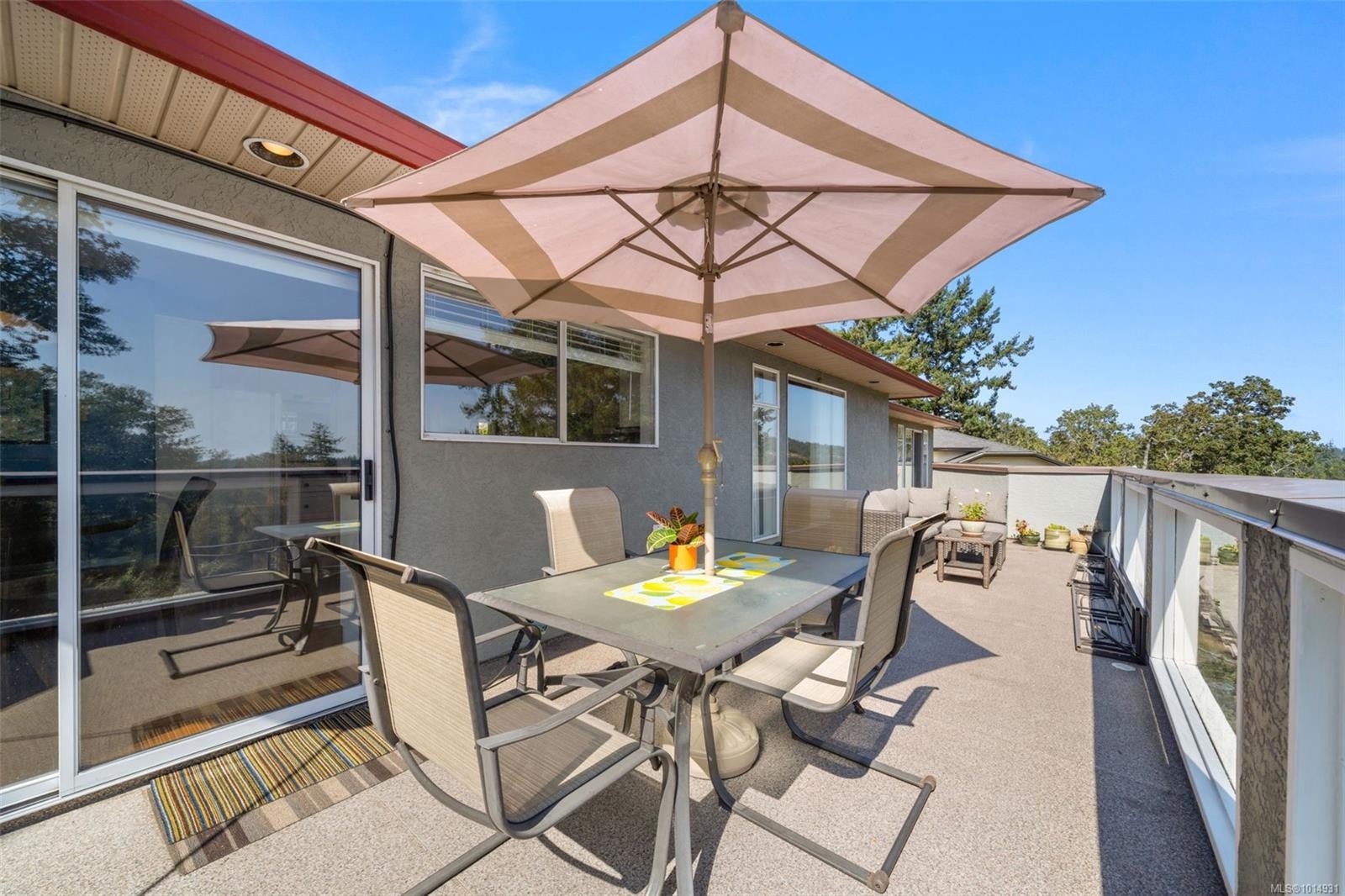 899 Currandale Crt, Saanich, BC