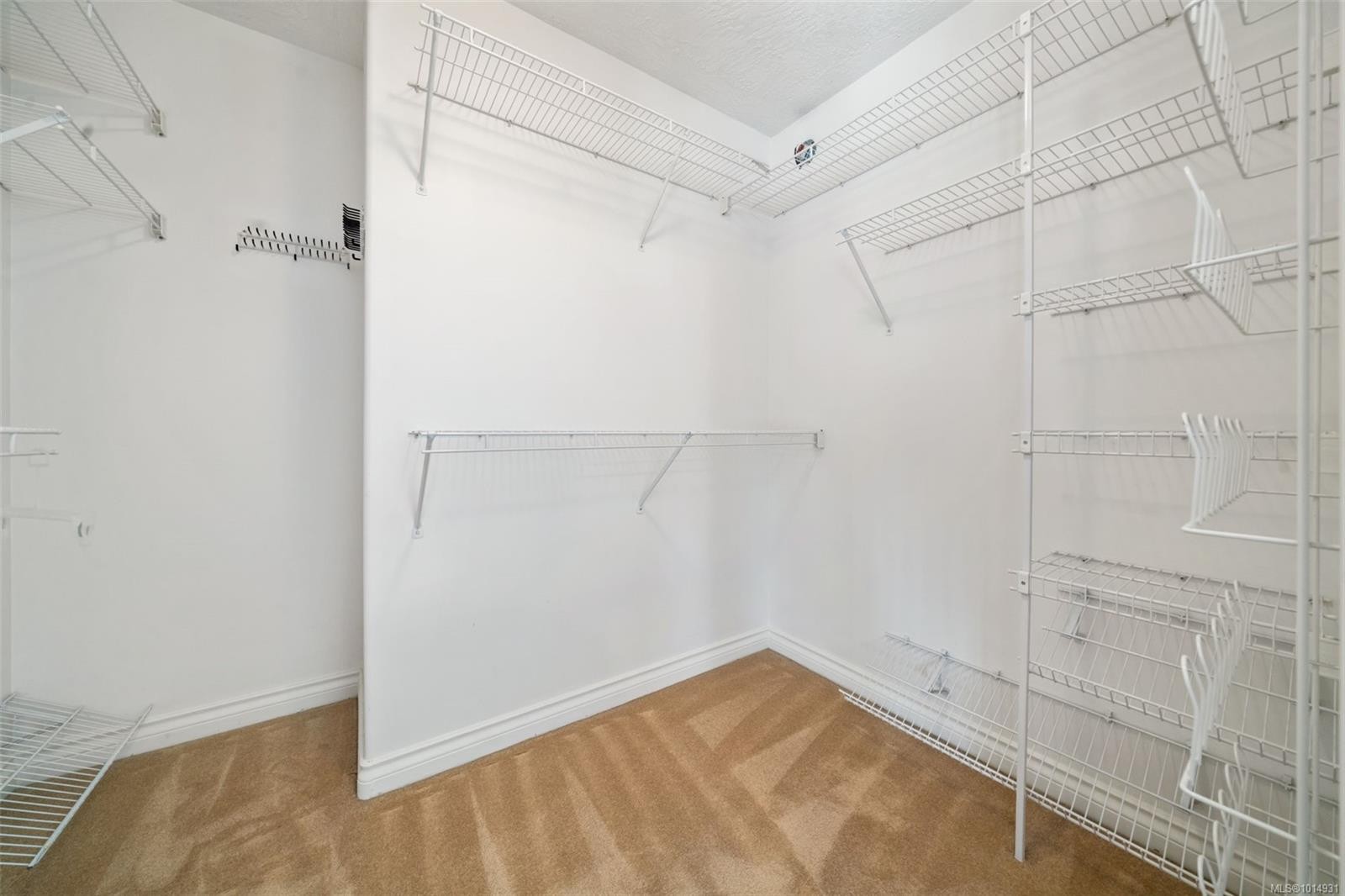 899 Currandale Crt, Saanich, BC