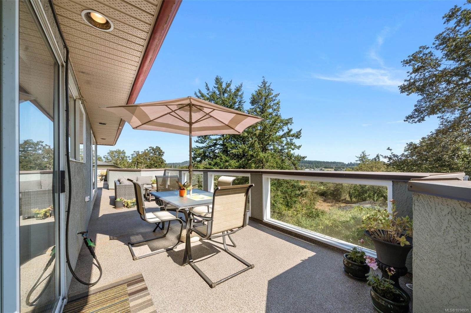 899 Currandale Crt, Saanich, BC