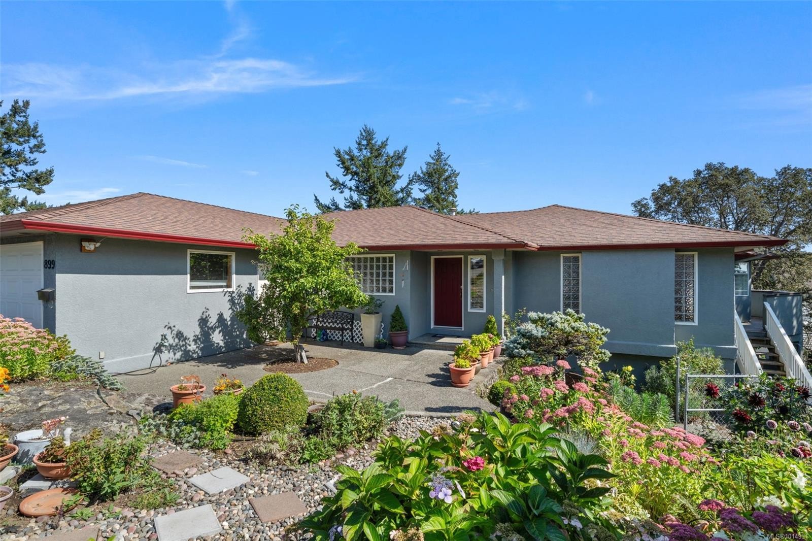 899 Currandale Crt, Saanich, BC