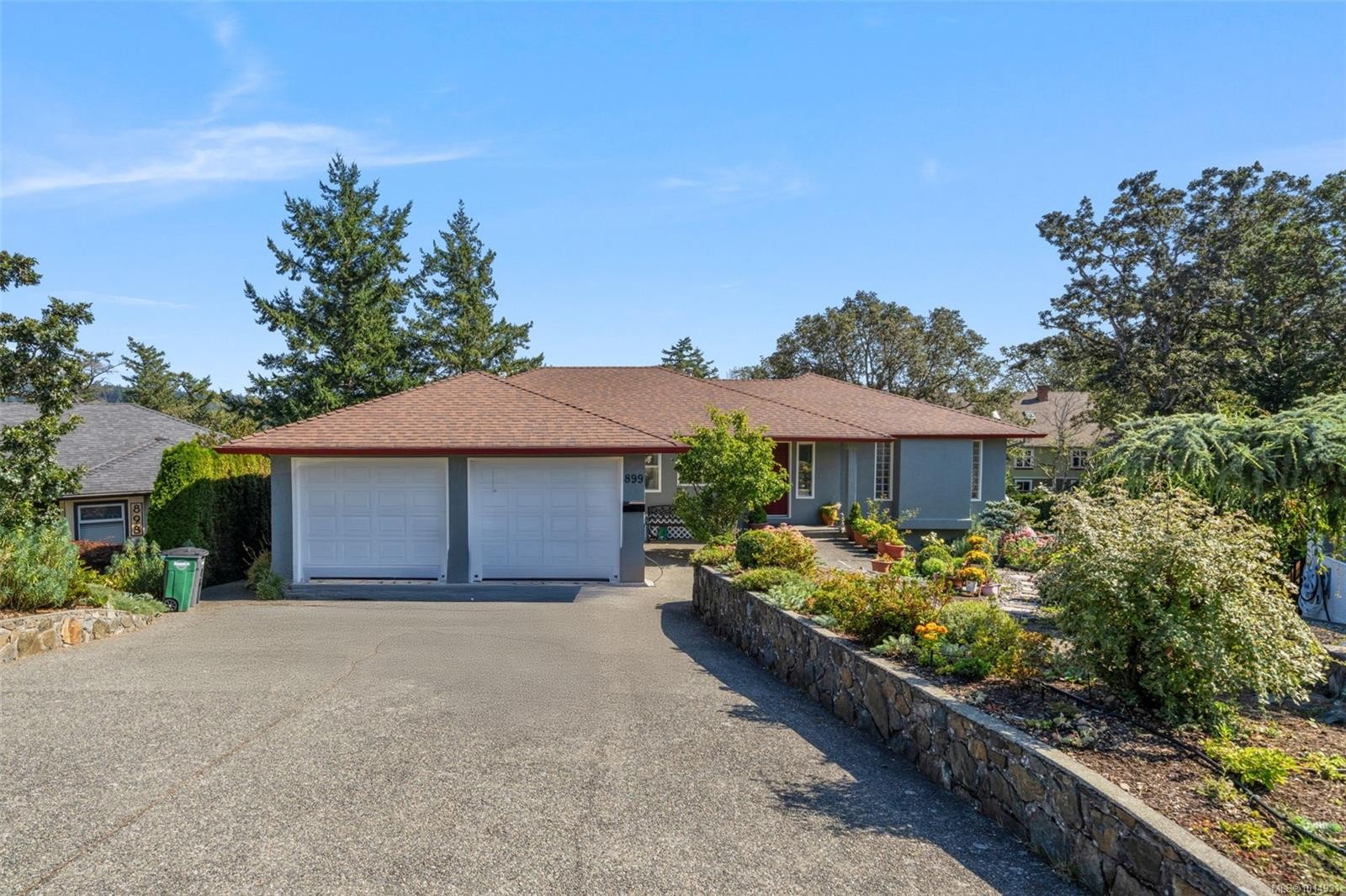 899 Currandale Crt, Saanich, BC