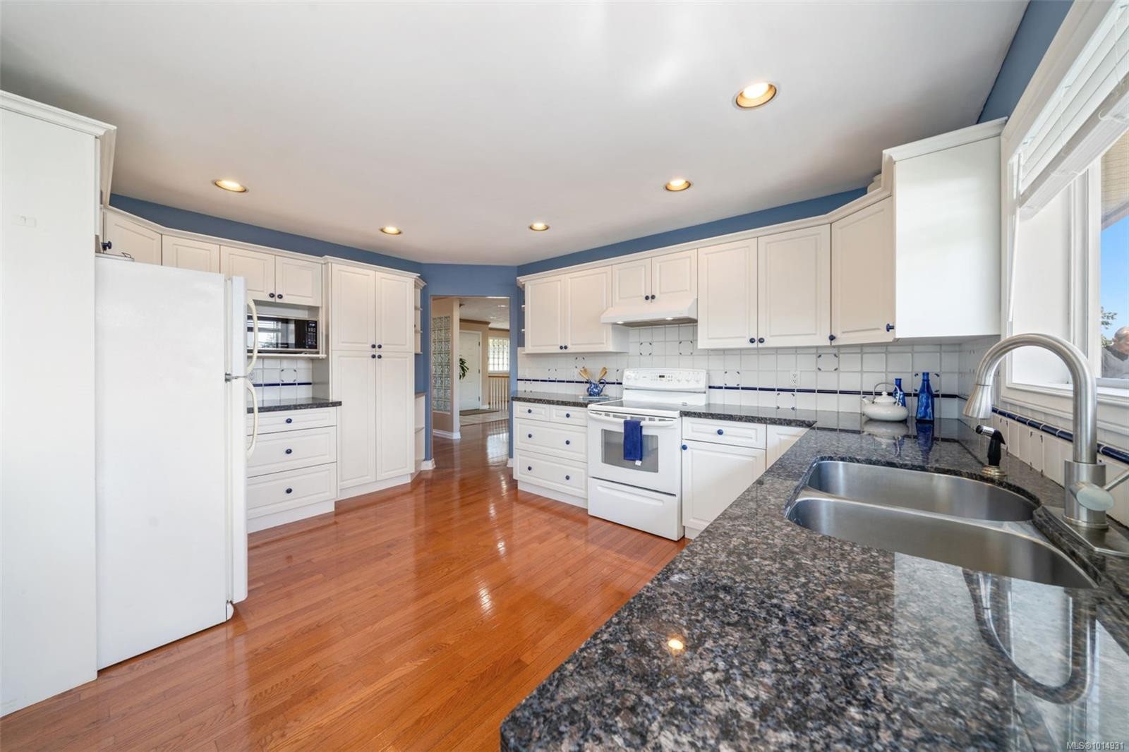 899 Currandale Crt, Saanich, BC