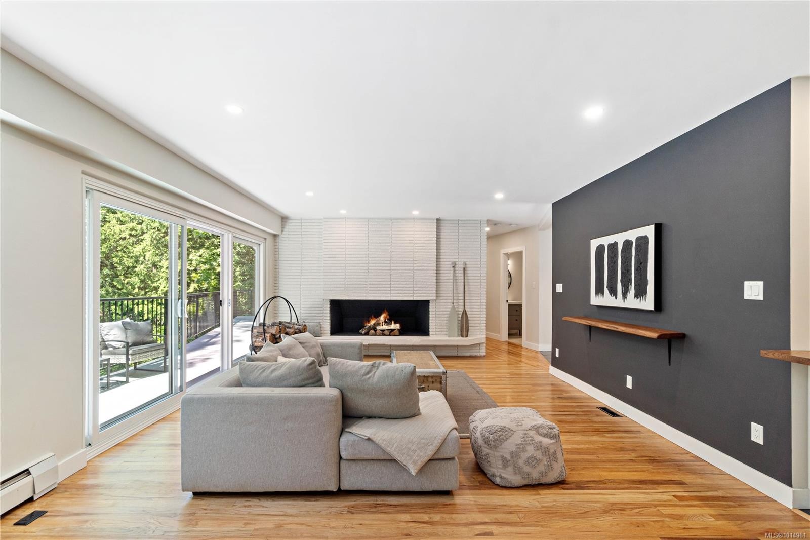 3365 Departure Bay Rd, Nanaimo, BC