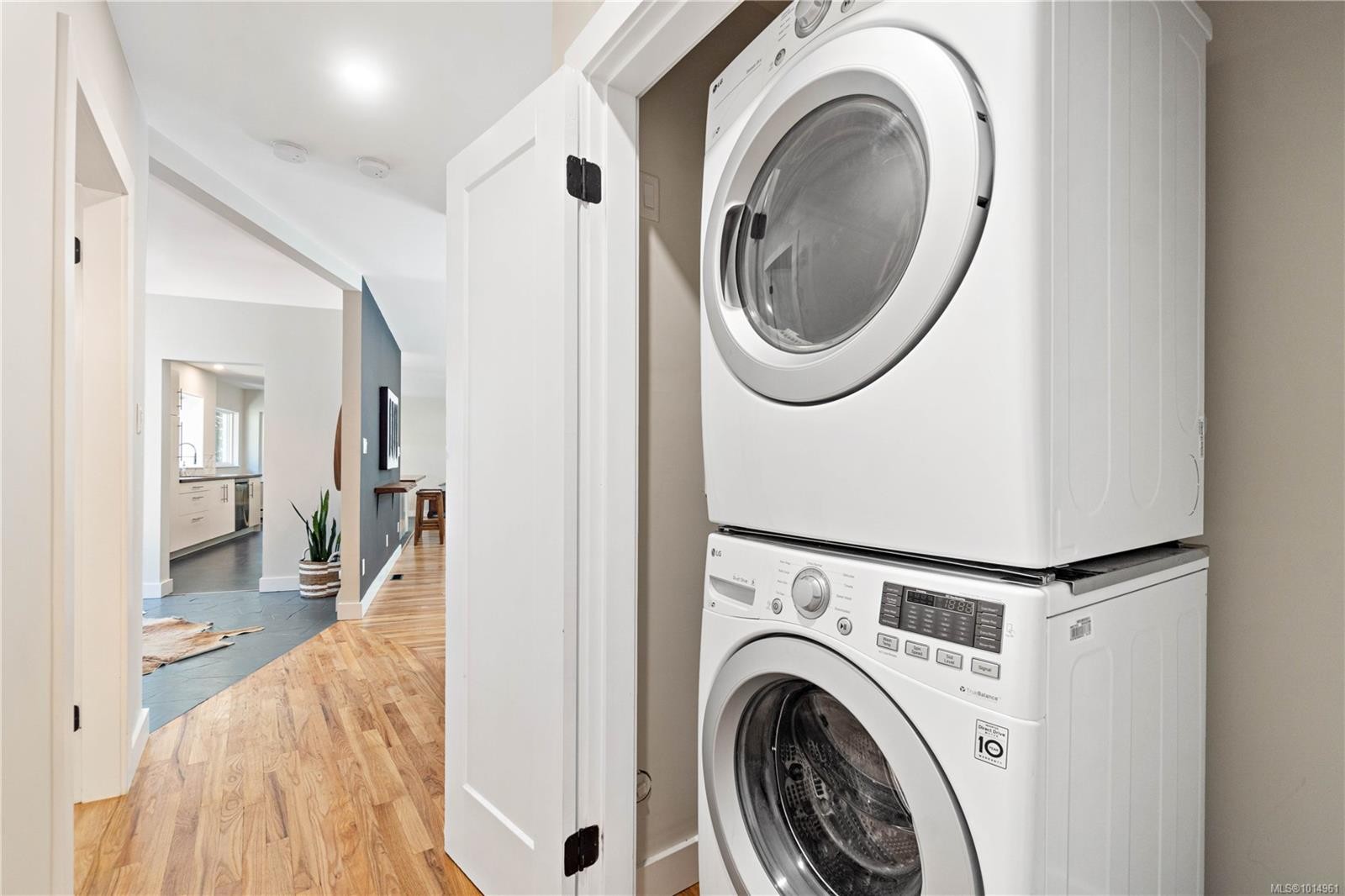 3365 Departure Bay Rd, Nanaimo, BC