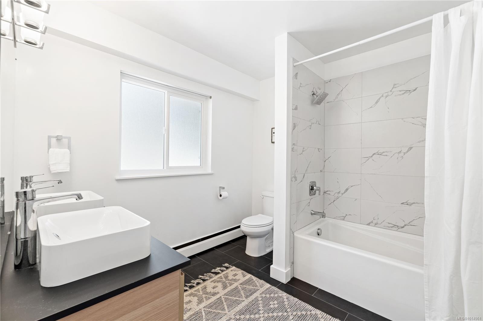 3365 Departure Bay Rd, Nanaimo, BC