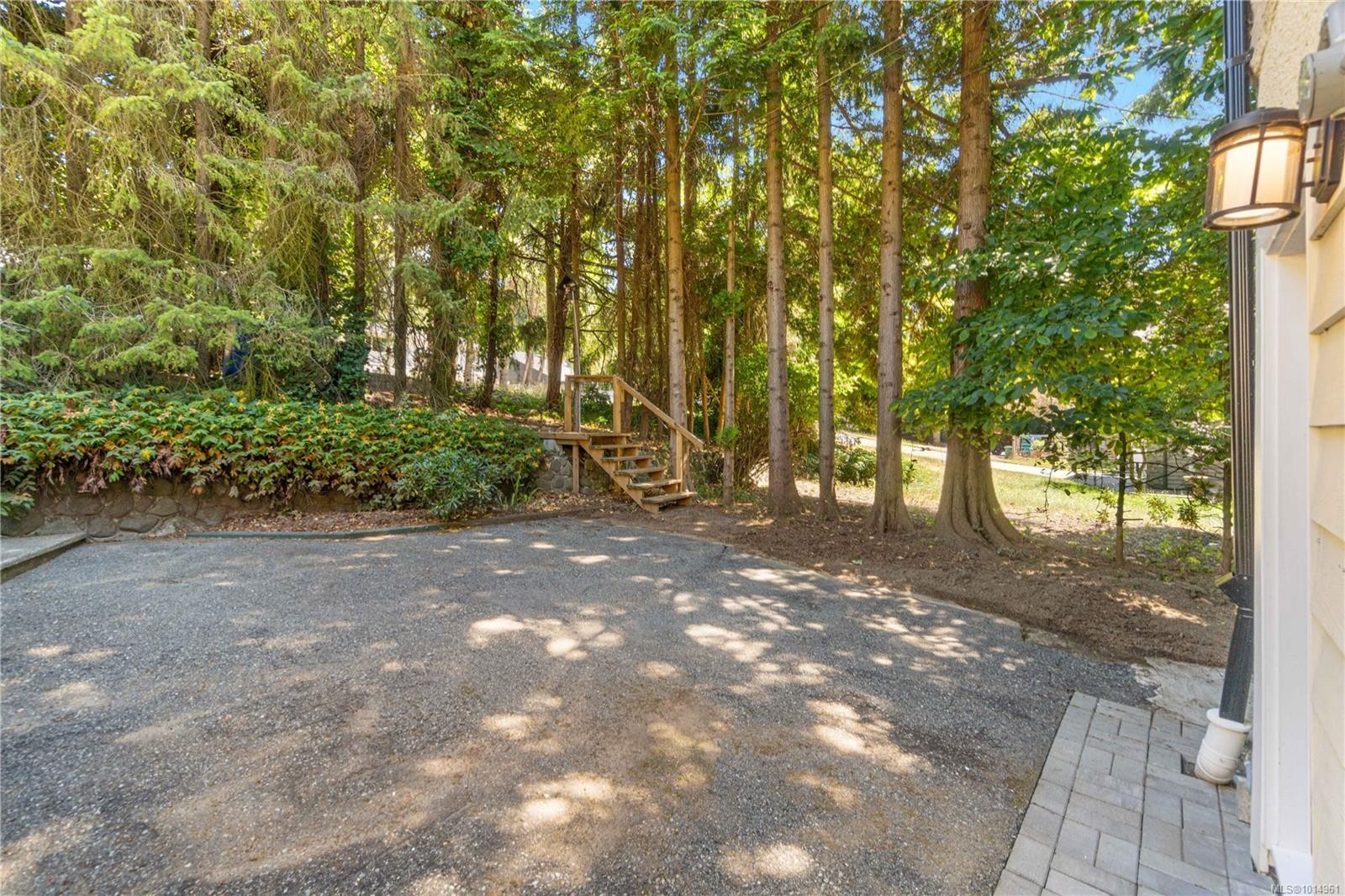 3365 Departure Bay Rd, Nanaimo, BC